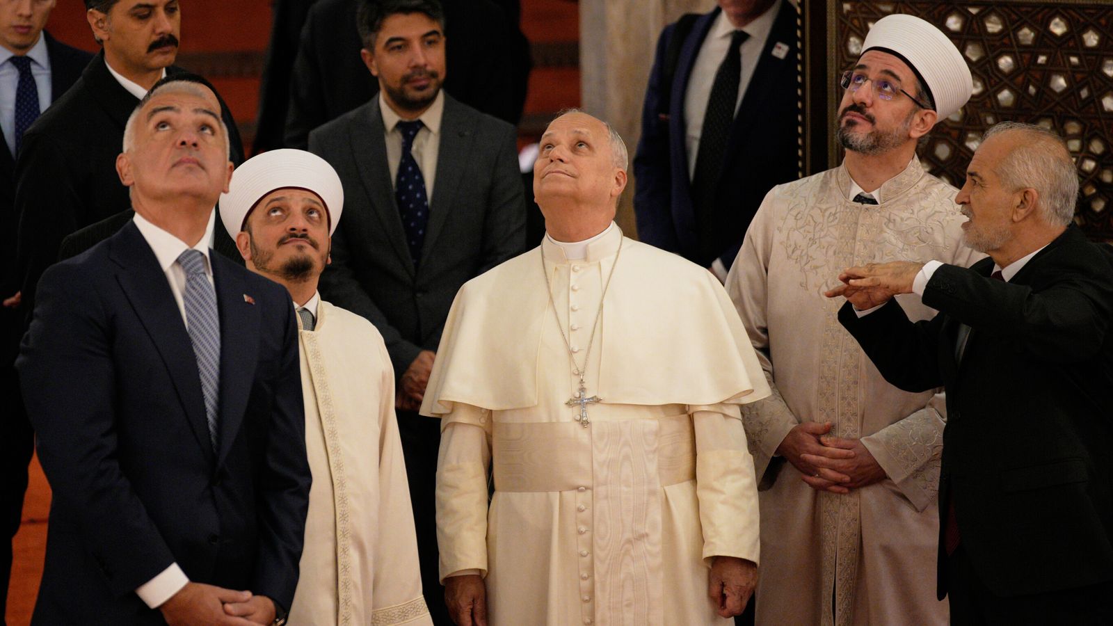 Pope Leo visits Istanbul’s Blue Mosque during first overseas visit | World News